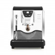 Nuova Simonelli Oscar Mood Musta säiliöllä